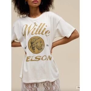 Daydreamer Tee Shirt Womens Medium White Top Willie Nelson Original Graphic
